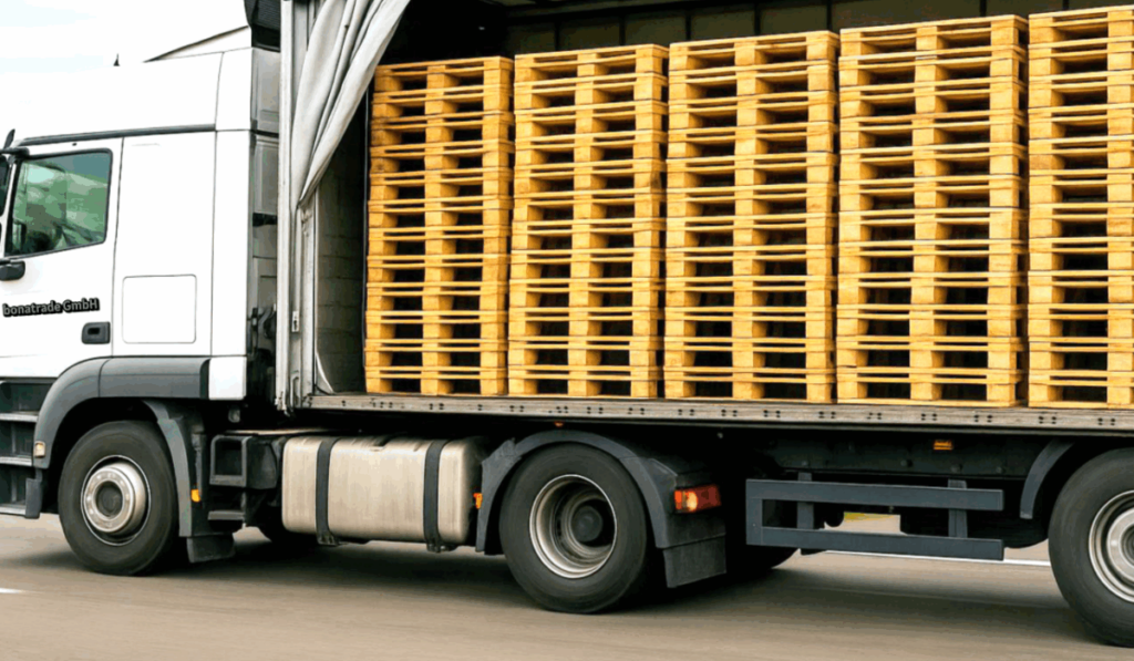 lkw mit holzpaletten 1200x700